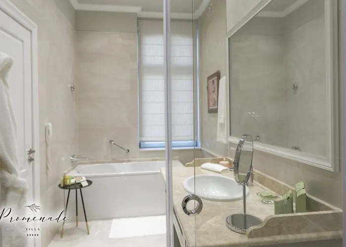 Promenade (adults Only)