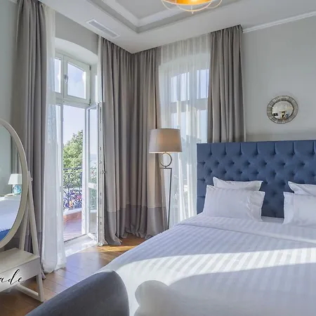 מלון Promenade (adults Only) 5*