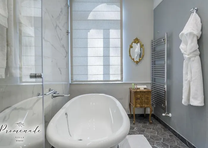 Promenade (adults Only)