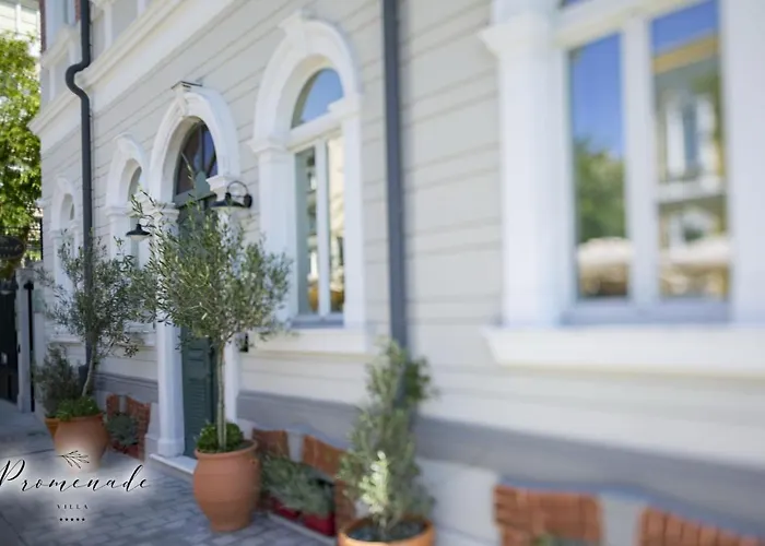 Promenade (adults Only)